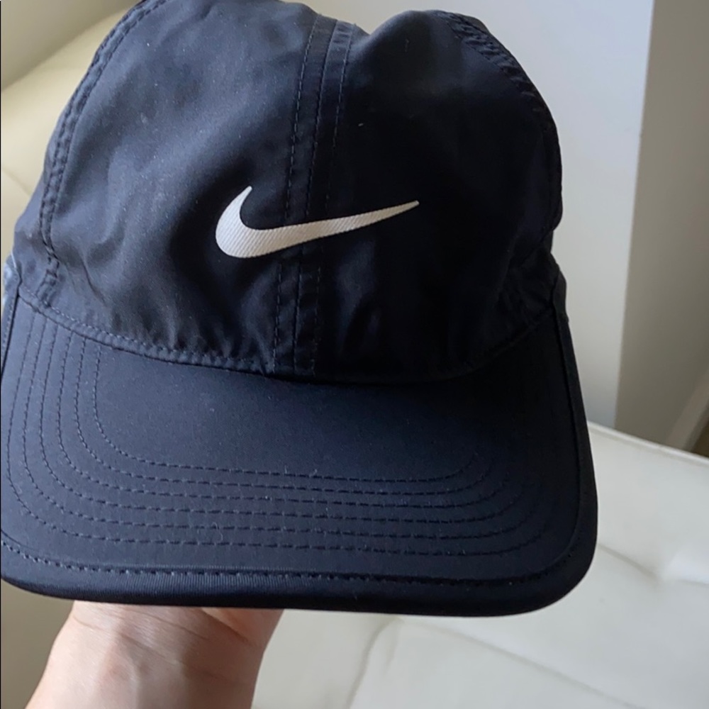 Black nike hat